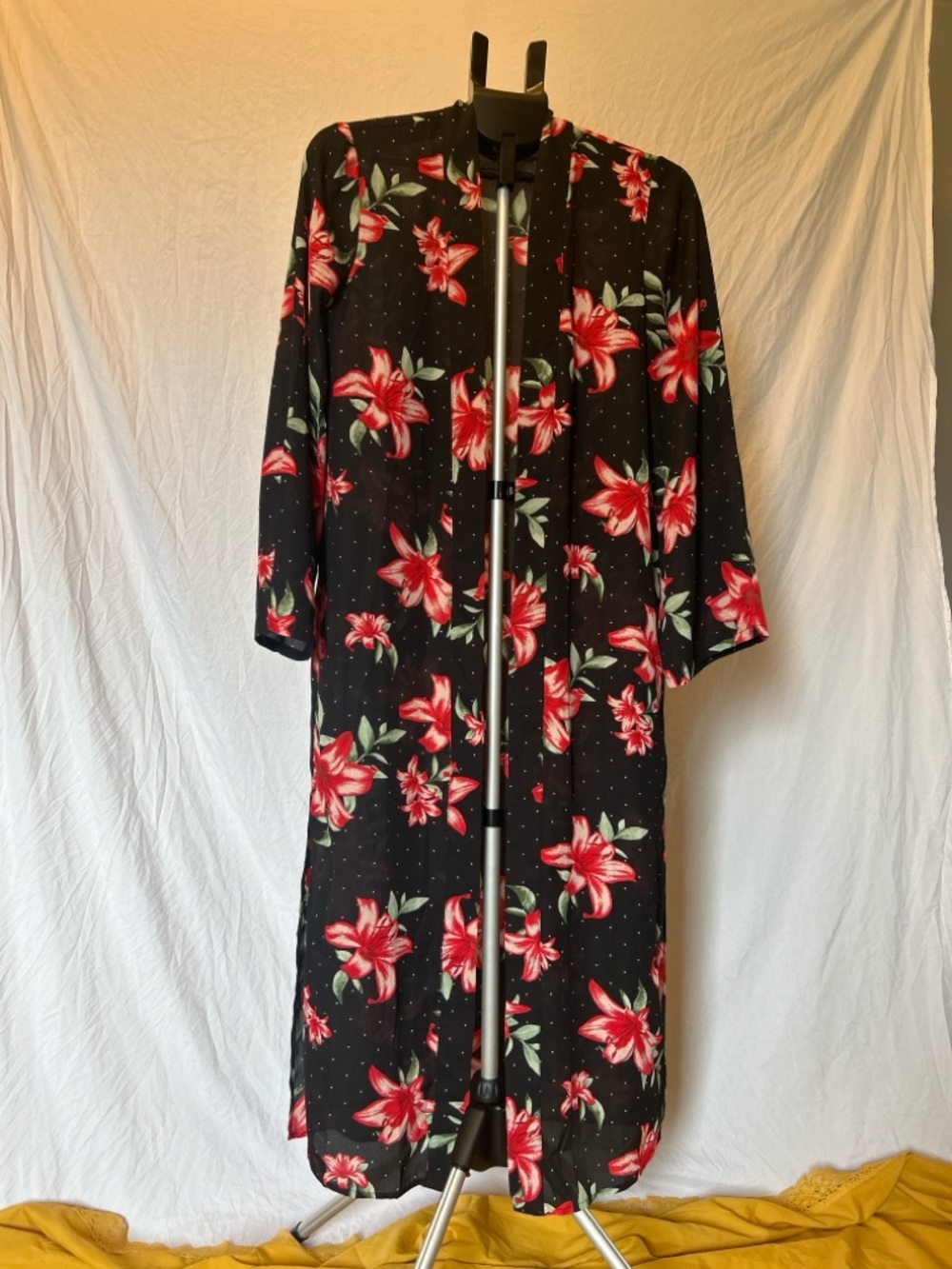 Guess Floral Sheer Duster Kimono XS/S Black Red Floral Lightweight Layering